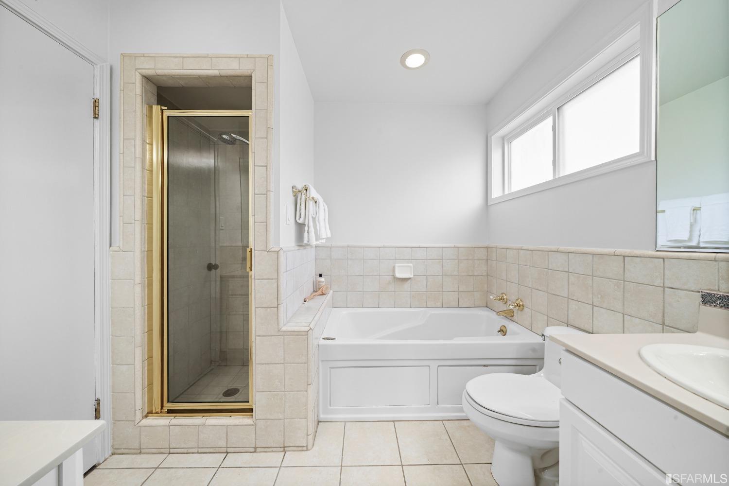 835 S Mayfair Avenue