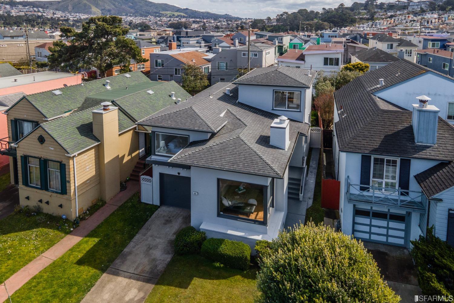 835 S Mayfair Avenue