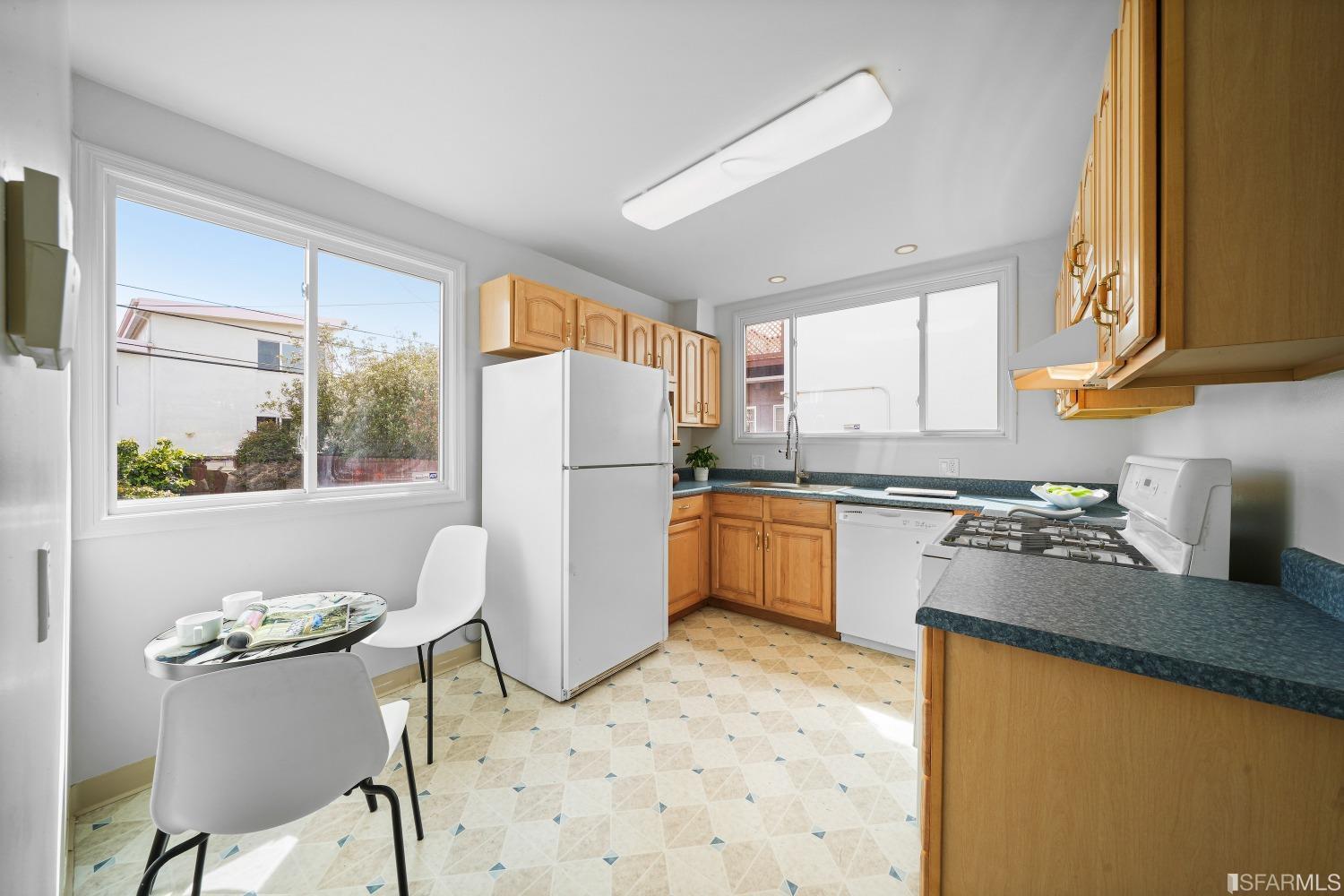 835 S Mayfair Avenue