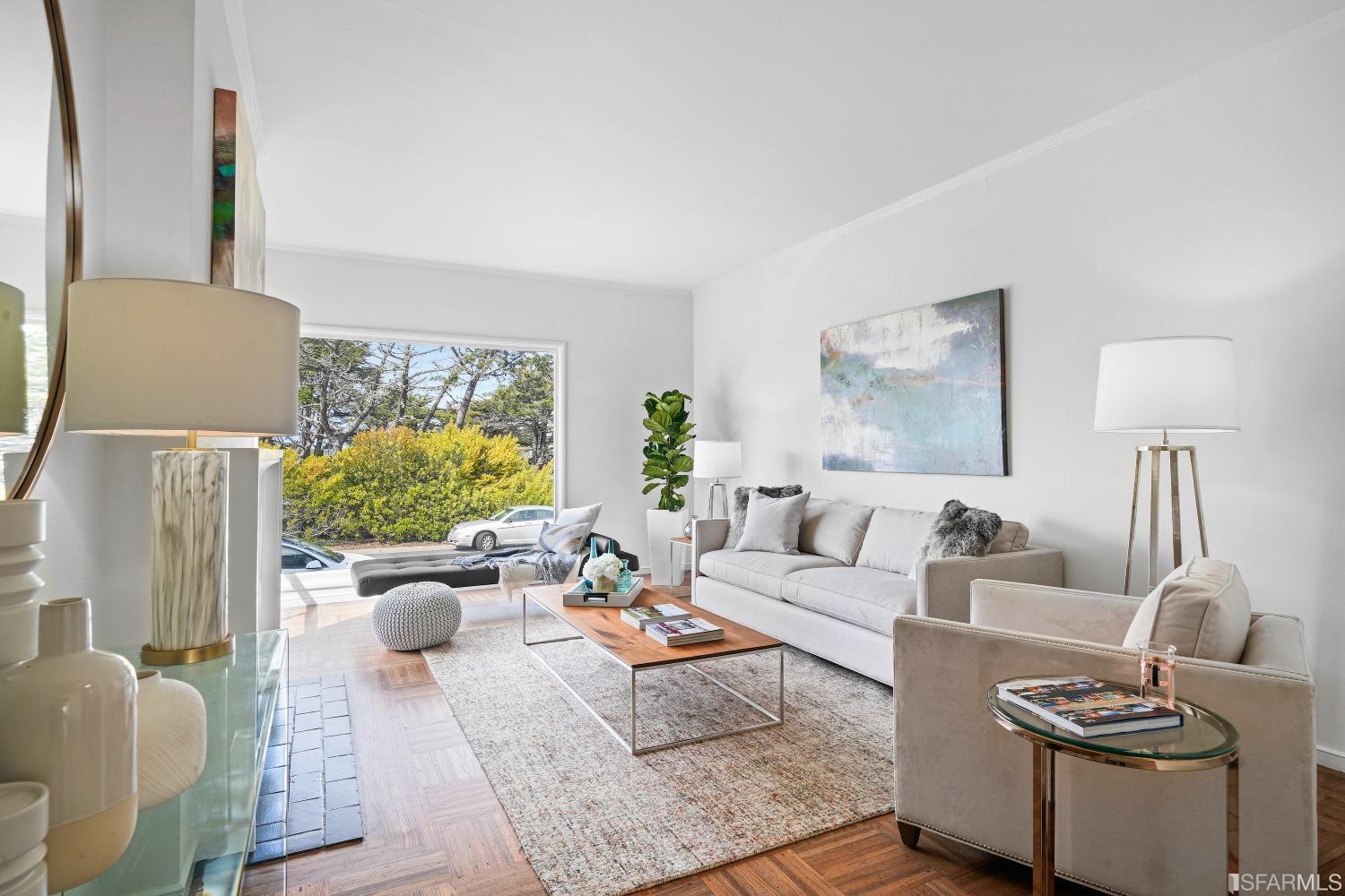 835 S Mayfair Avenue