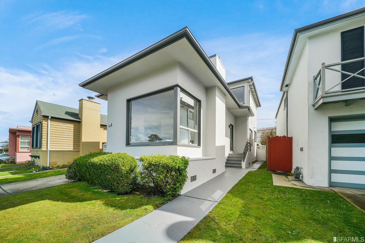 835 S Mayfair Avenue