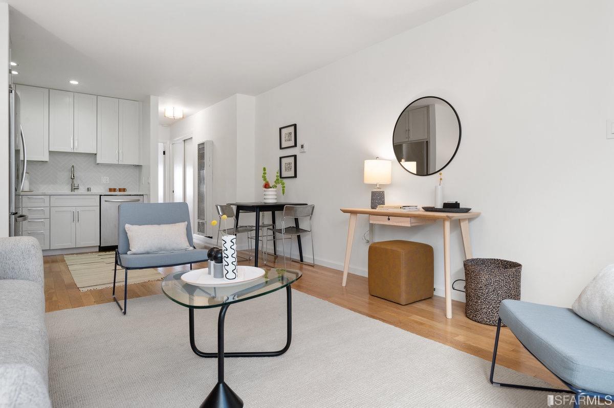 115 Carl Street Unit: 3