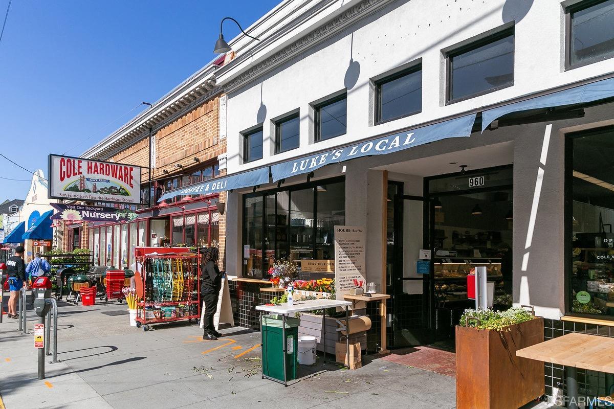 115 Carl Street Unit: 3