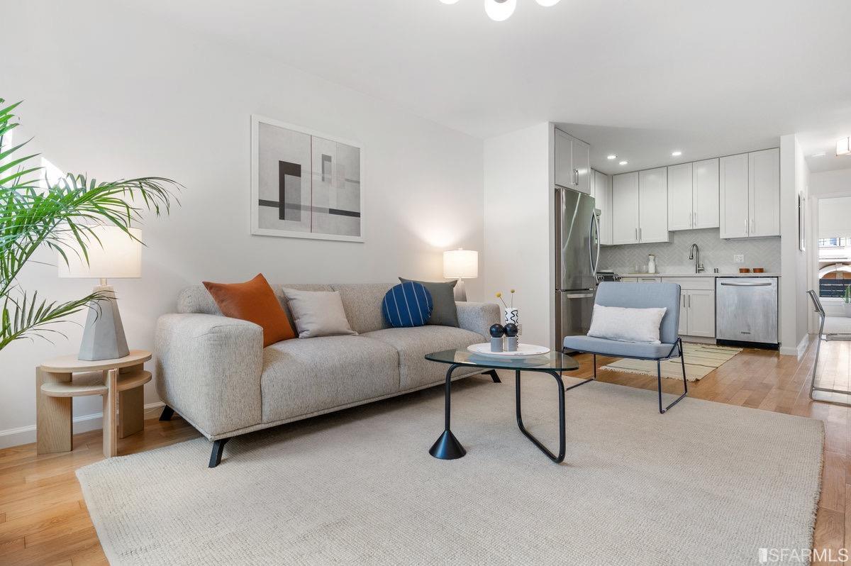 115 Carl Street Unit: 3