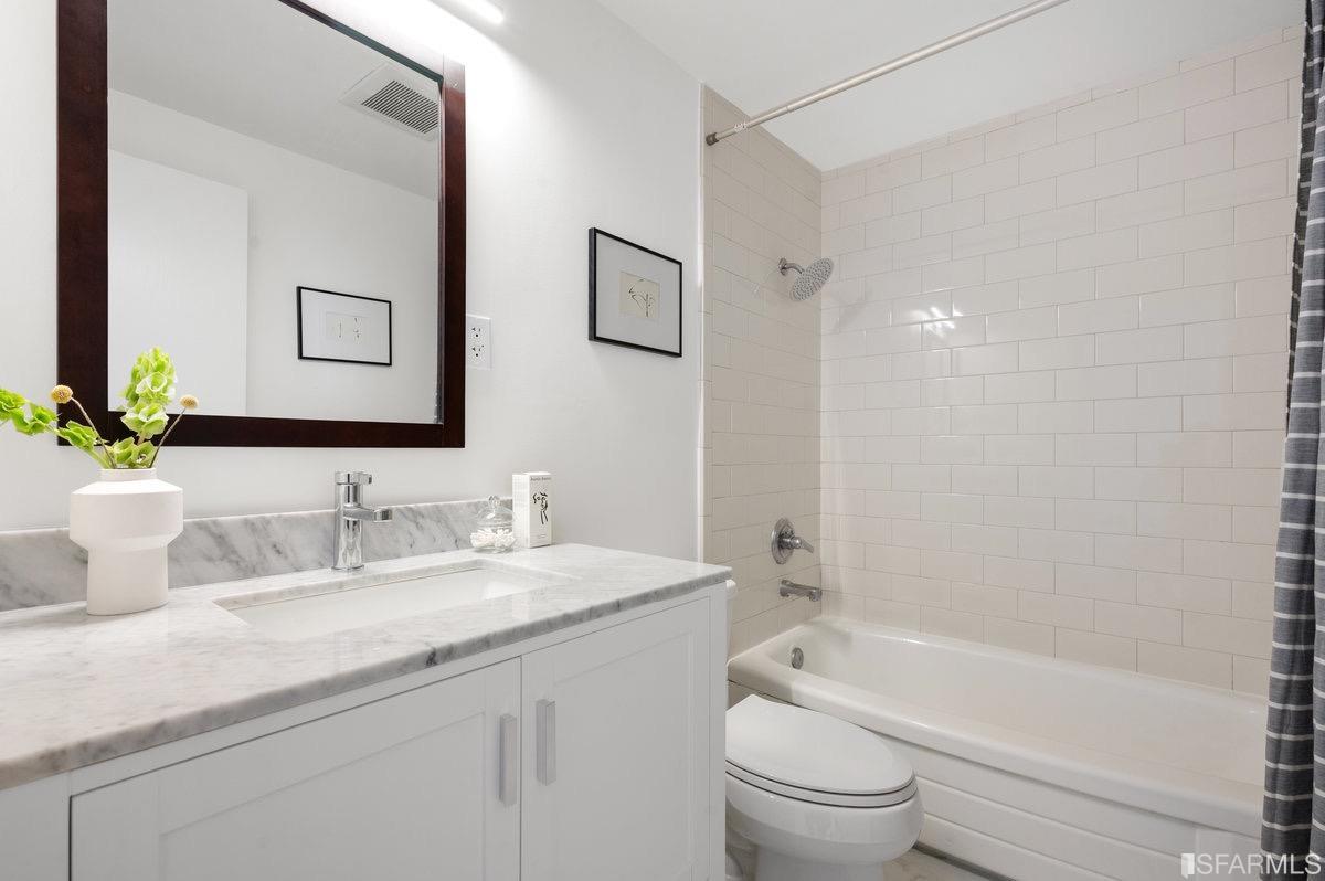 115 Carl Street Unit: 3