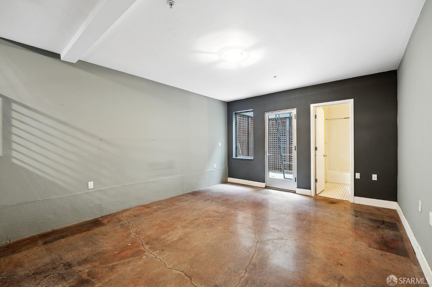 321 Langton Street Unit: 5