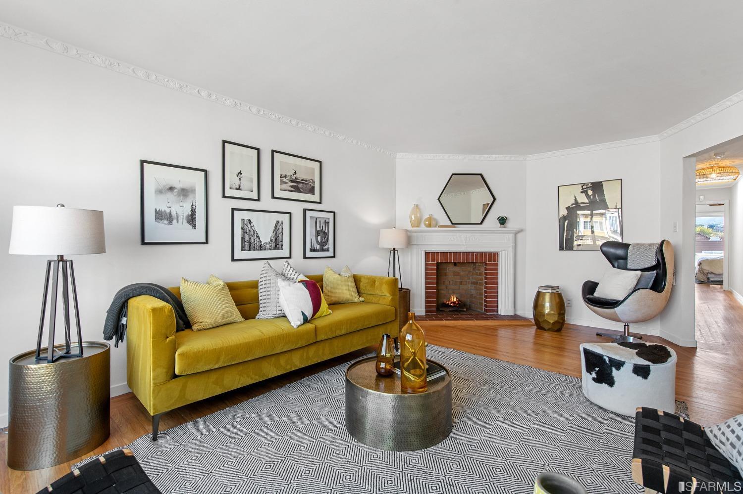 1527 Van Dyke Avenue