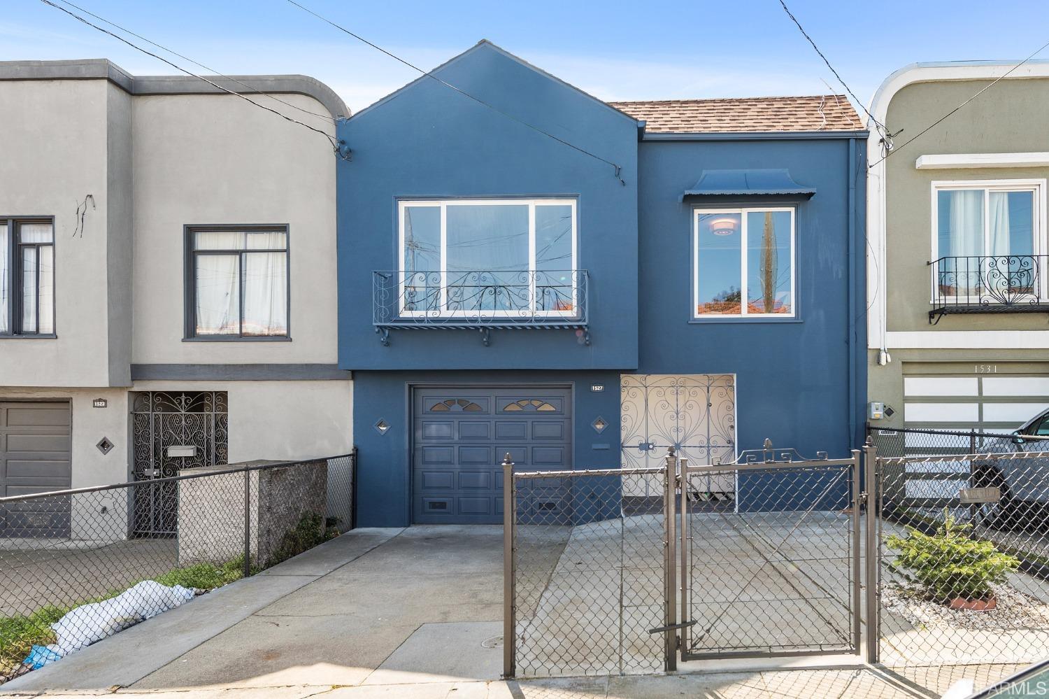 1527 Van Dyke Avenue