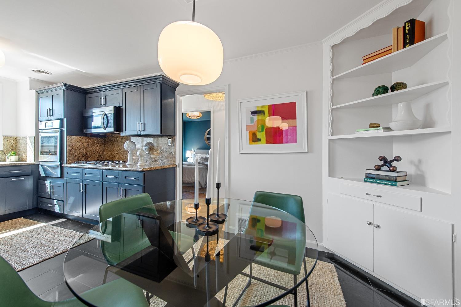 1527 Van Dyke Avenue