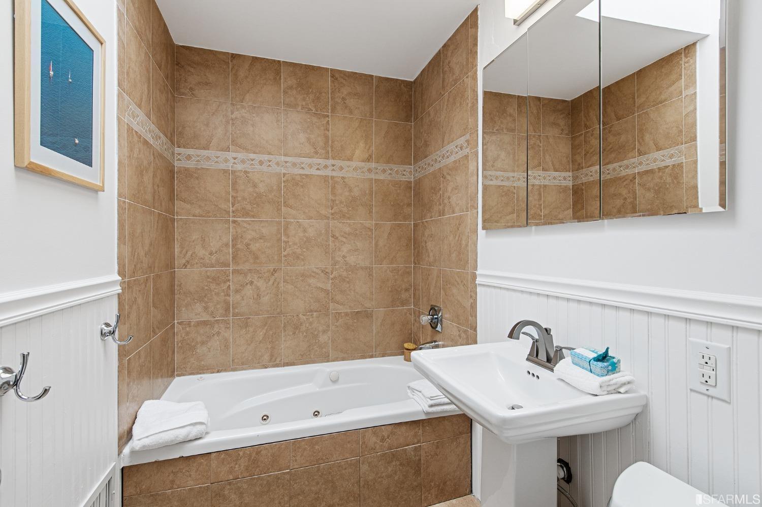 1527 Van Dyke Avenue