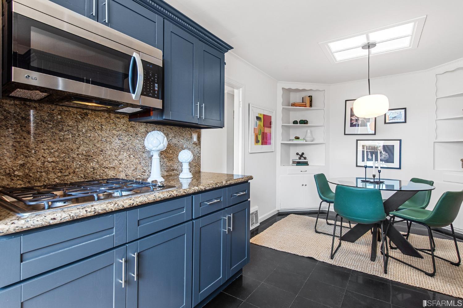 1527 Van Dyke Avenue