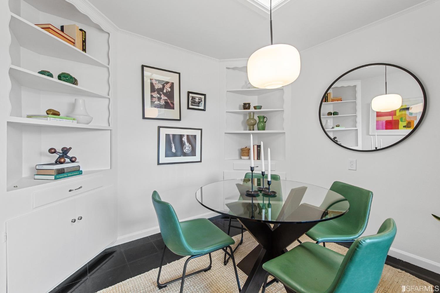 1527 Van Dyke Avenue