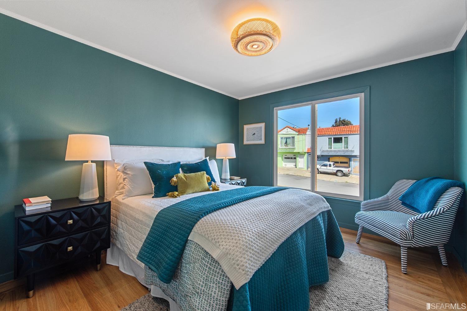 1527 Van Dyke Avenue