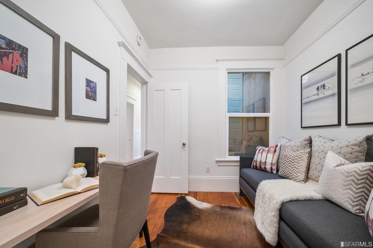 1037 S South Van Ness Avenue