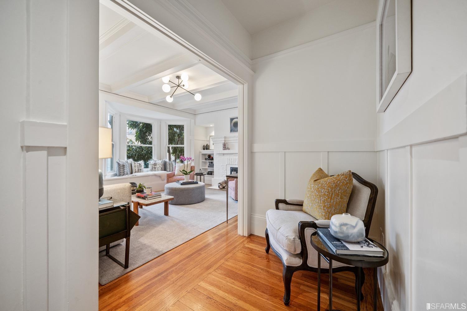 1037 S South Van Ness Avenue