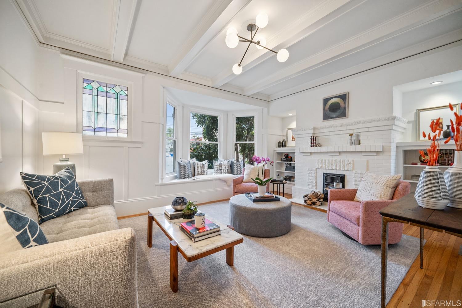 1037 S South Van Ness Avenue