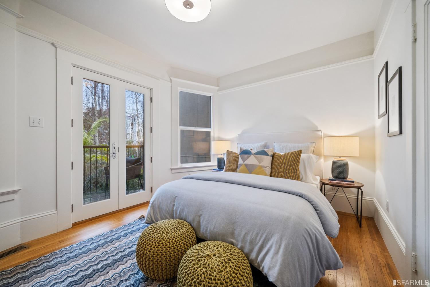 1037 S South Van Ness Avenue