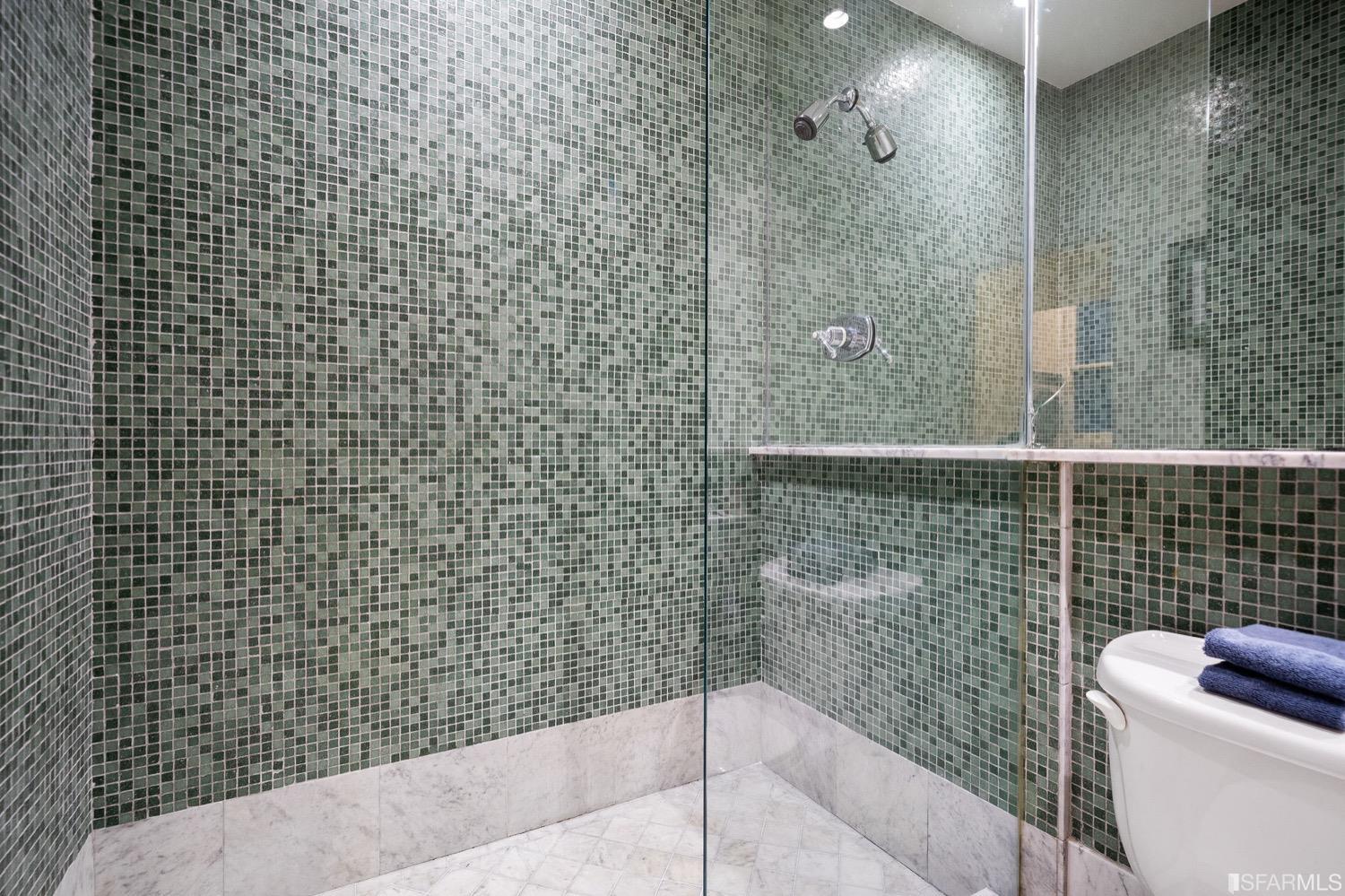 1037 S South Van Ness Avenue