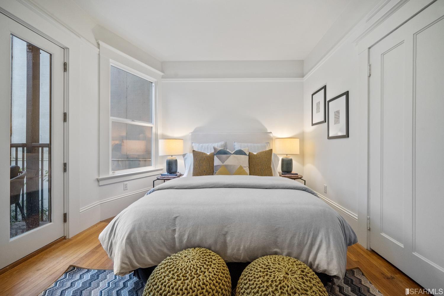 1037 S South Van Ness Avenue