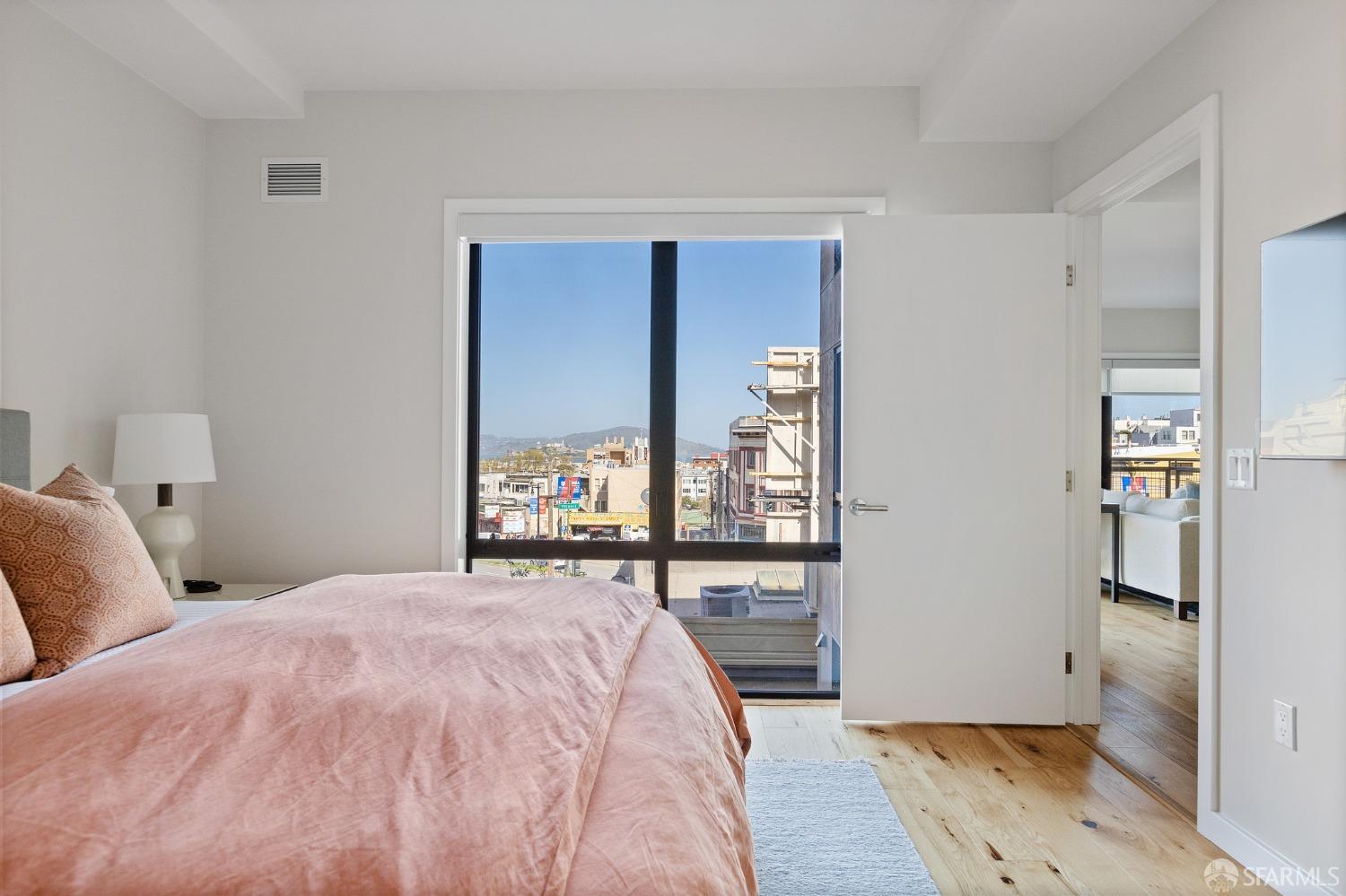 1731 Powell Street # 302