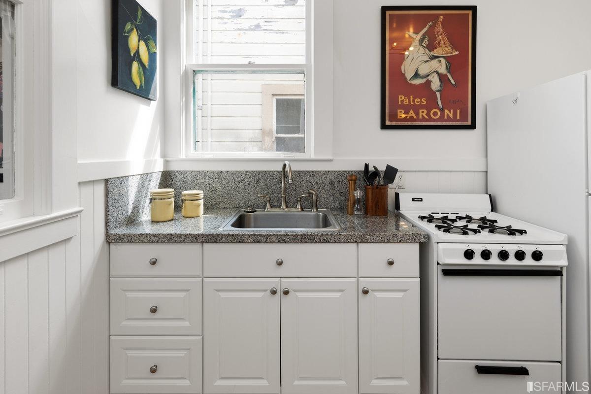 3928 Cesar Chavez Street