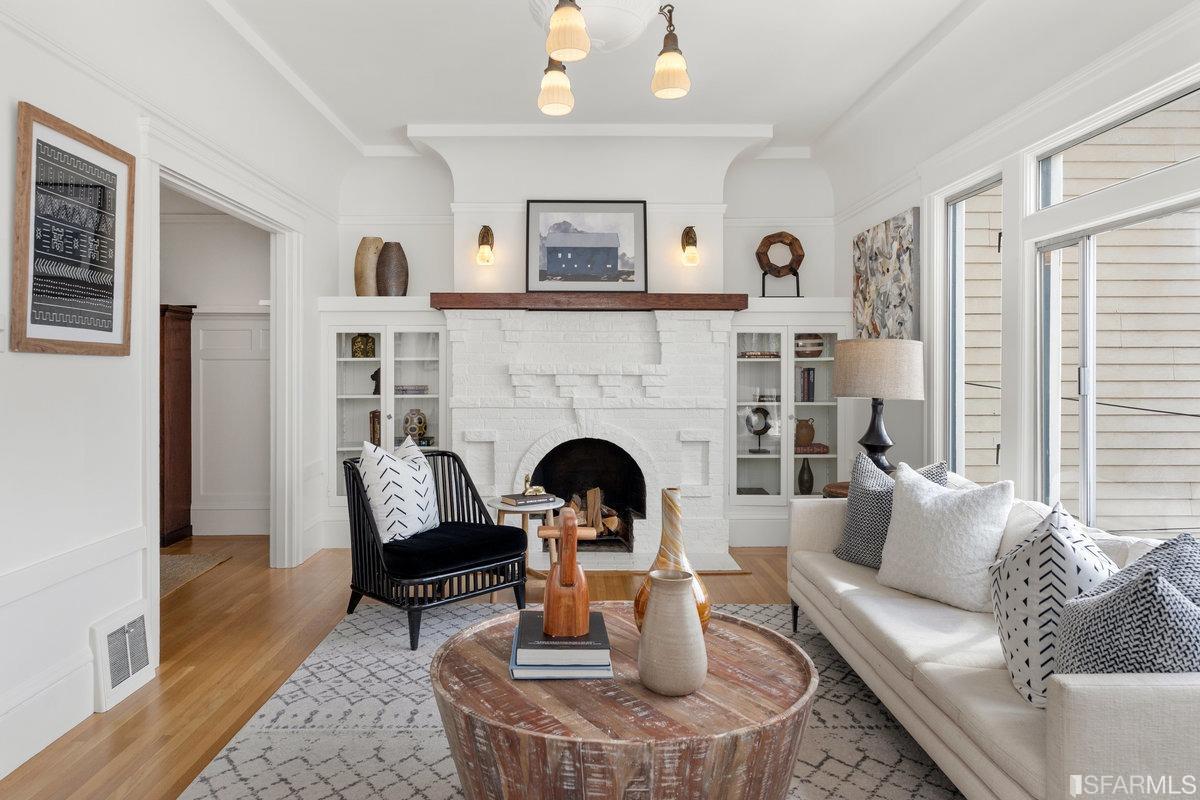 3928 Cesar Chavez Street