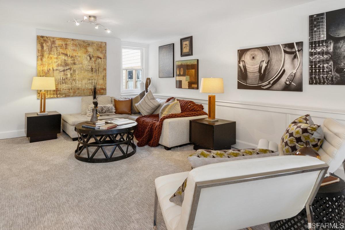 3928 Cesar Chavez Street