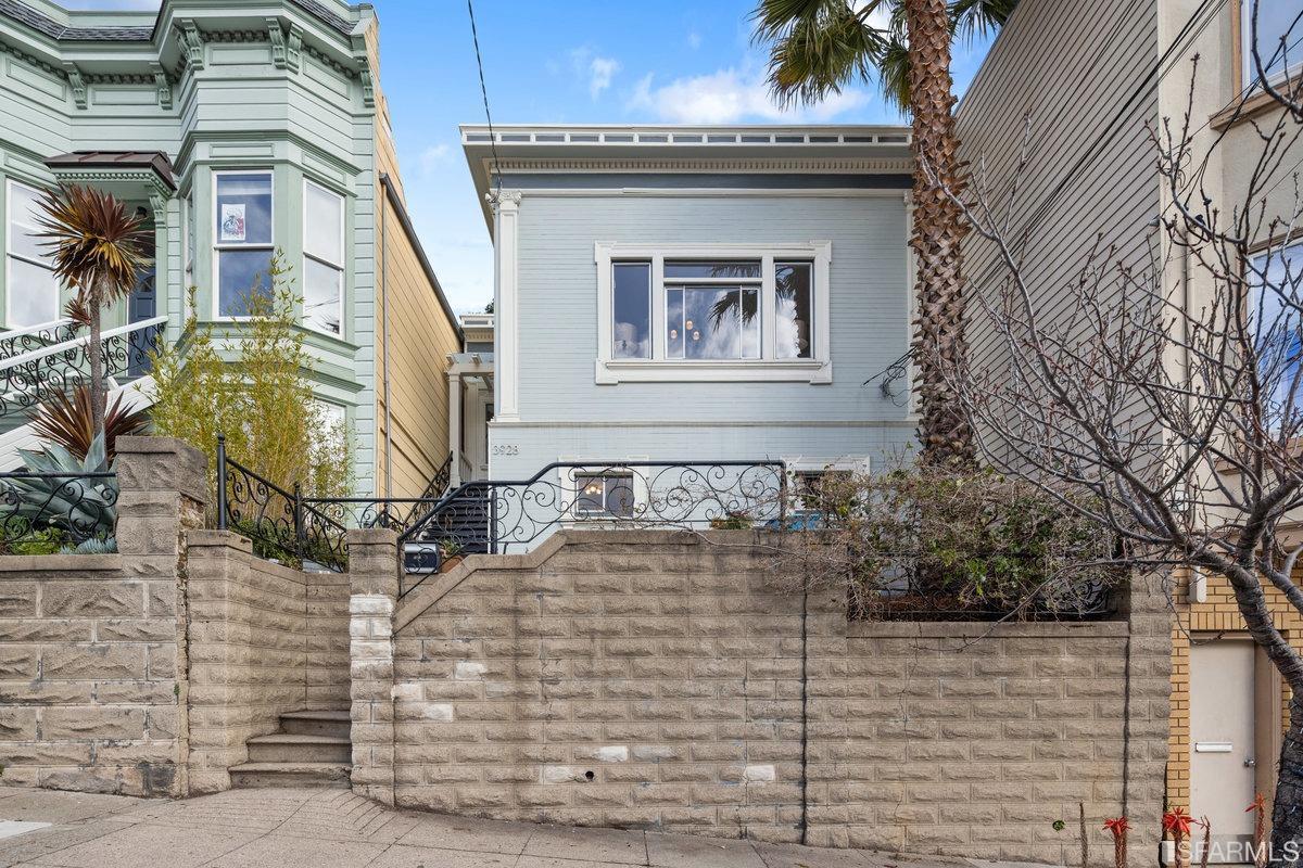 3928 Cesar Chavez Street