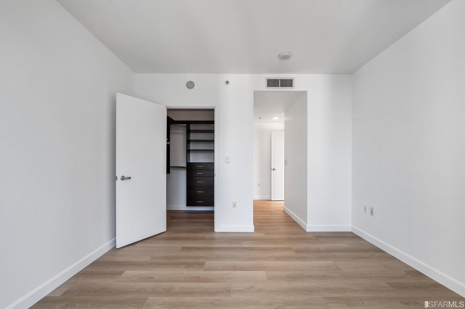 301 Main Street Unit: 24H