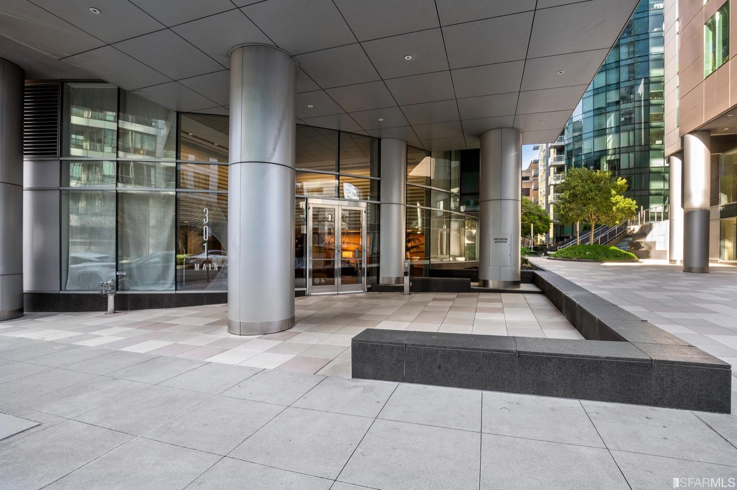 301 Main Street Unit: 24H