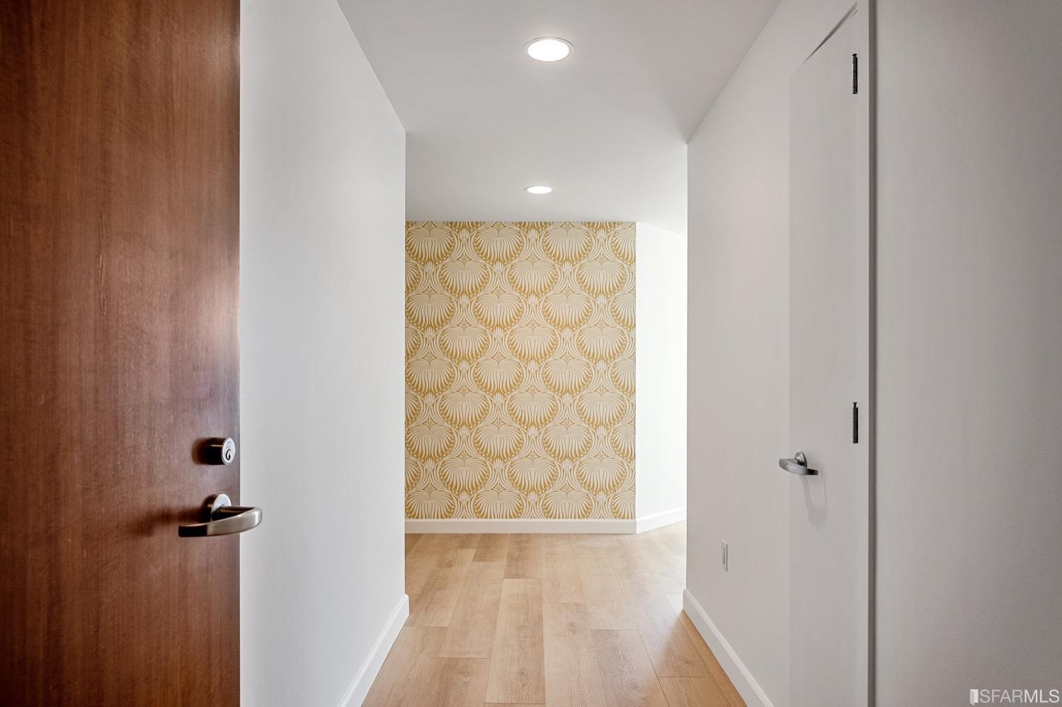 301 Main Street Unit: 24H