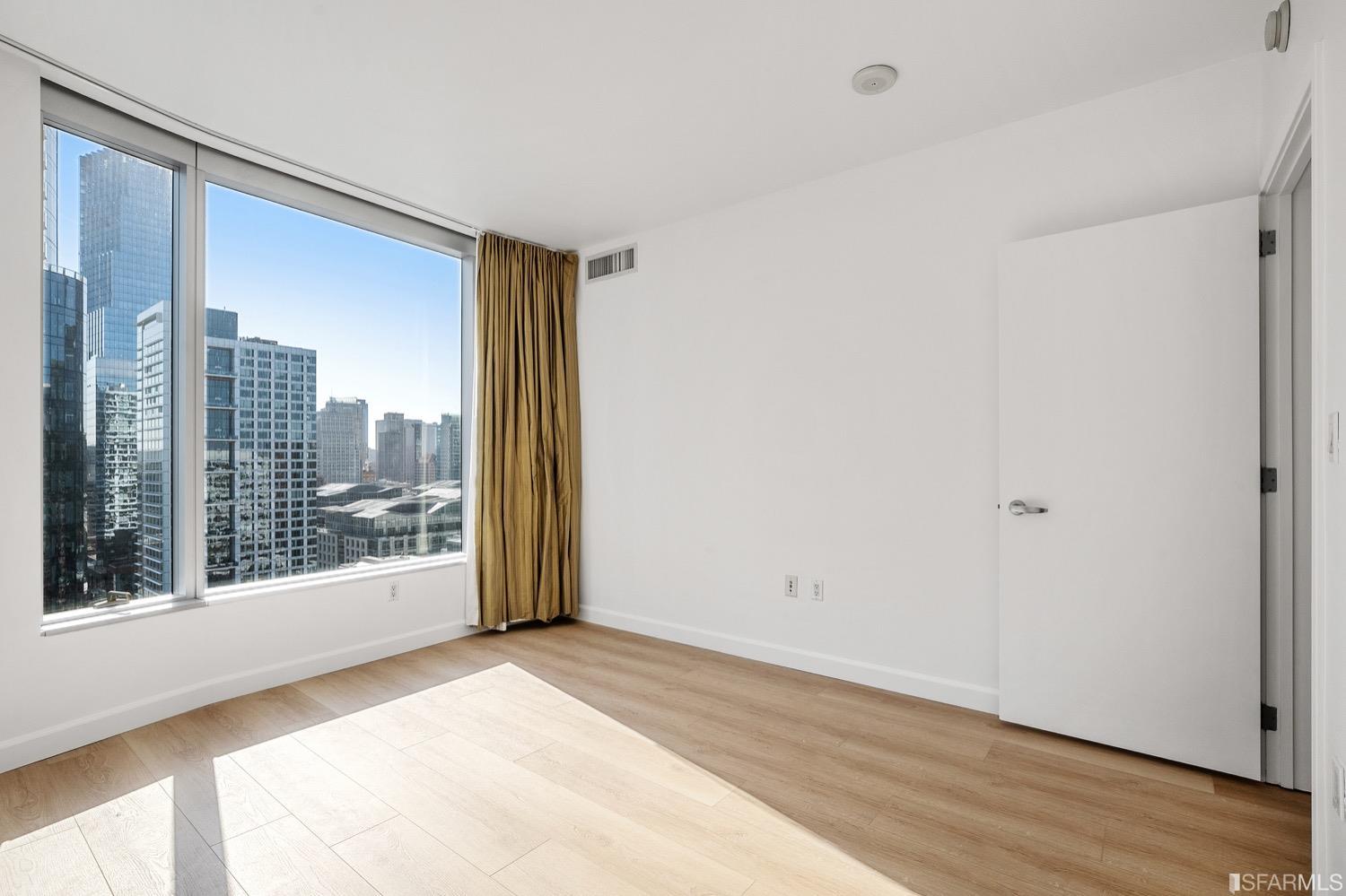 301 Main Street Unit: 24H