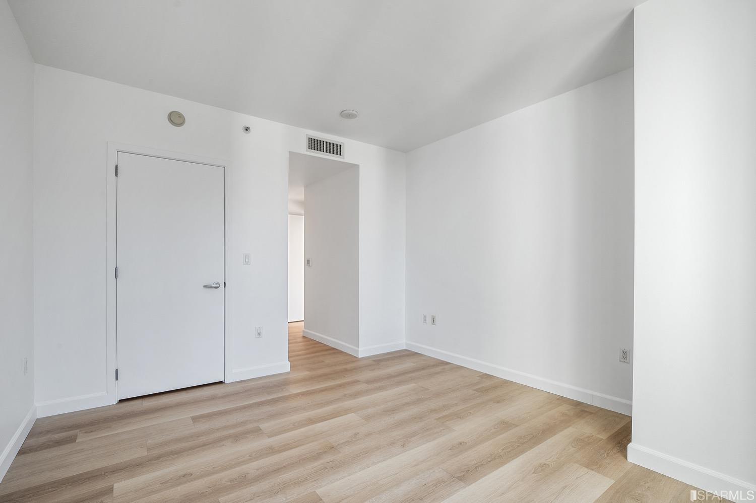 301 Main Street Unit: 24H