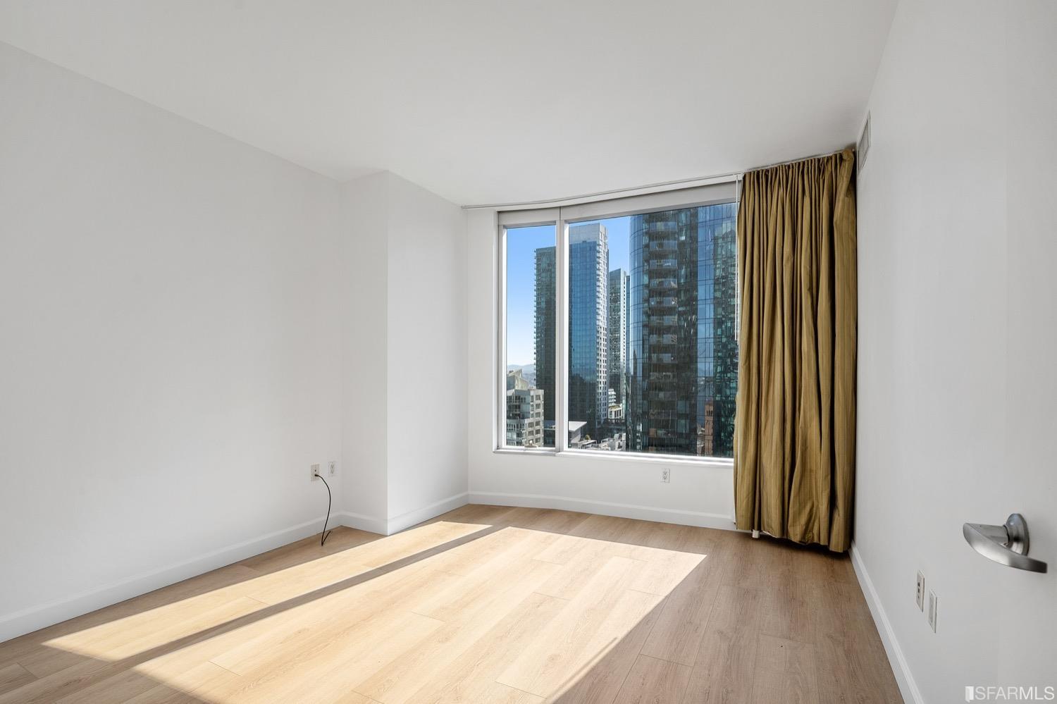 301 Main Street Unit: 24H