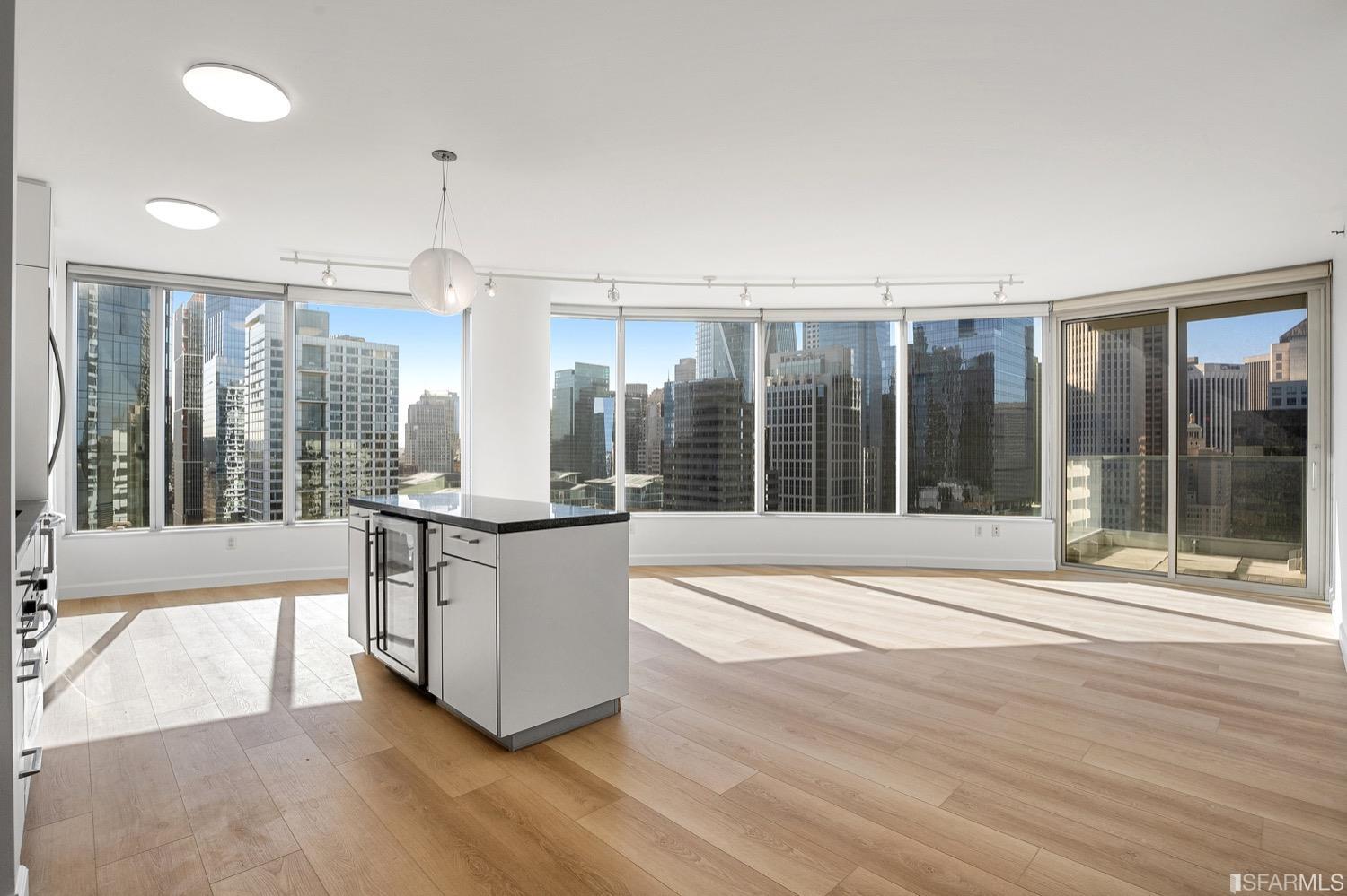 301 Main Street Unit: 24H