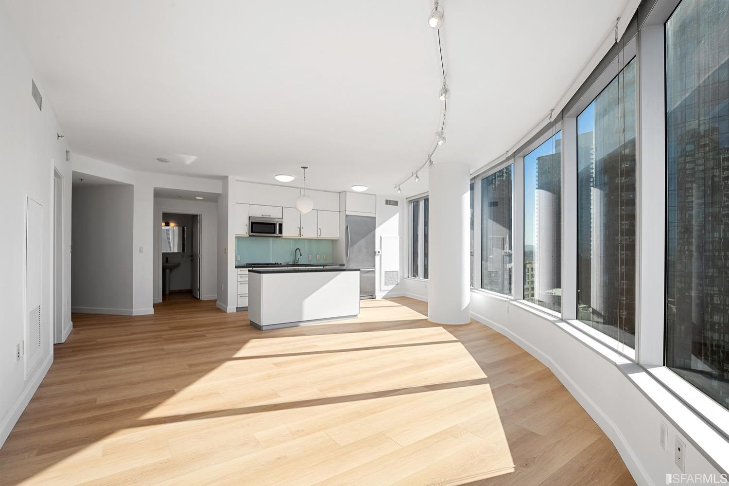 301 Main Street Unit: 24H