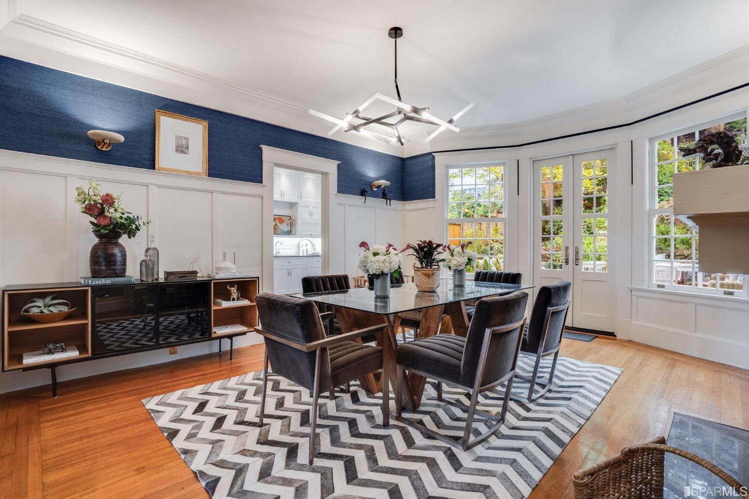 464 Belvedere Street