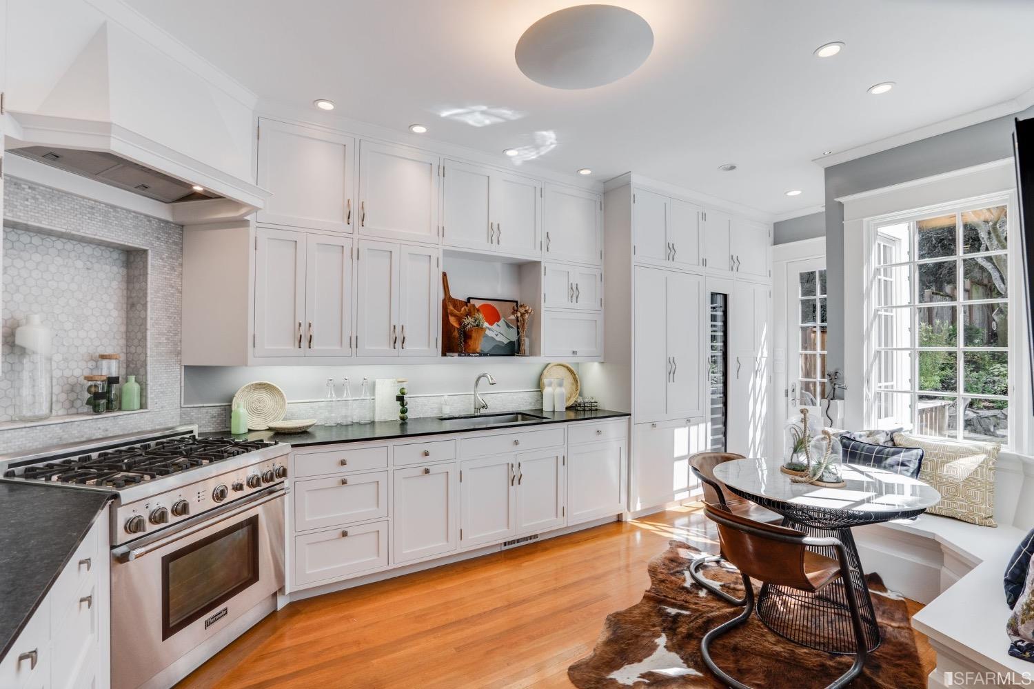 464 Belvedere Street