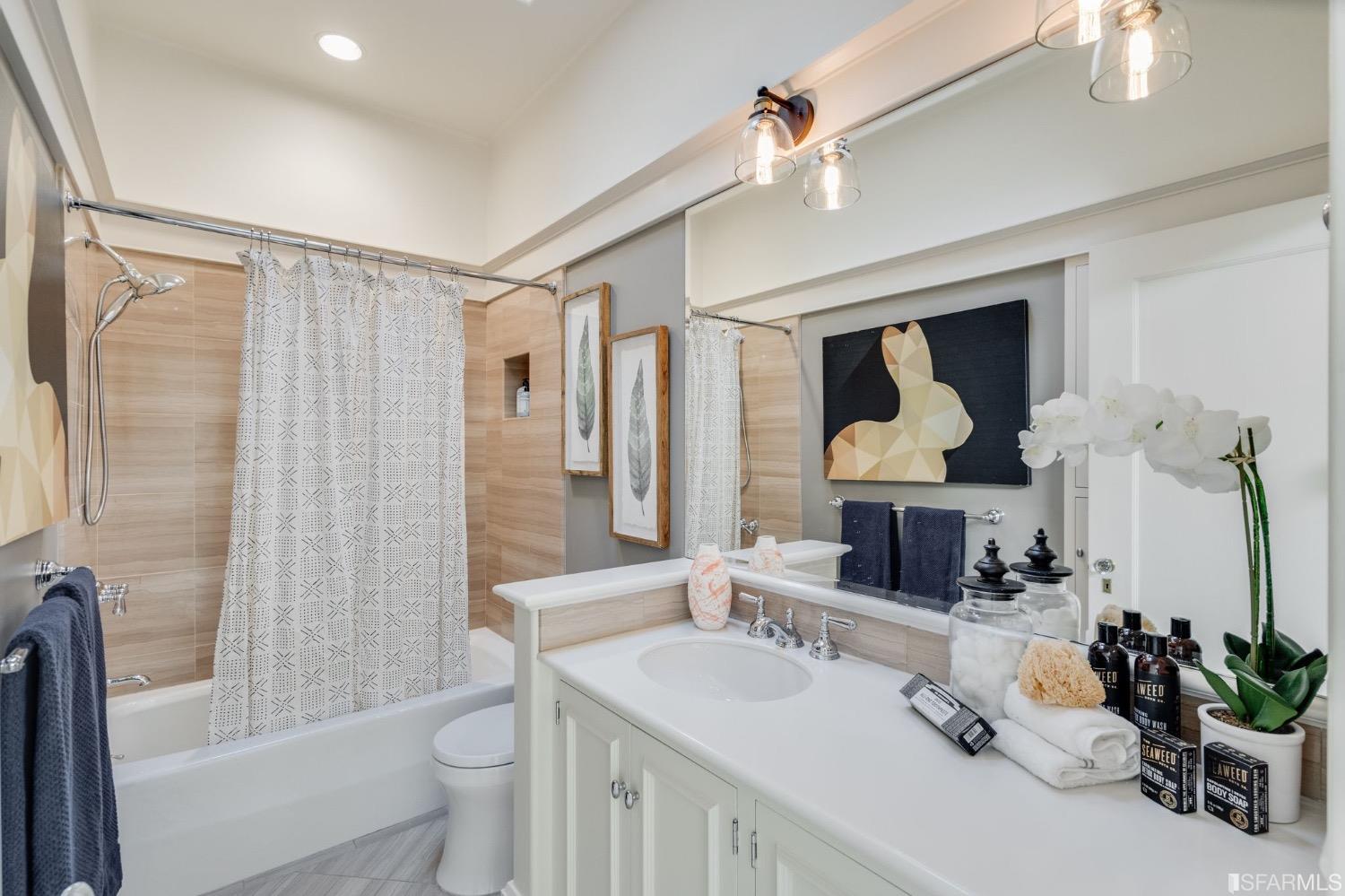 464 Belvedere Street