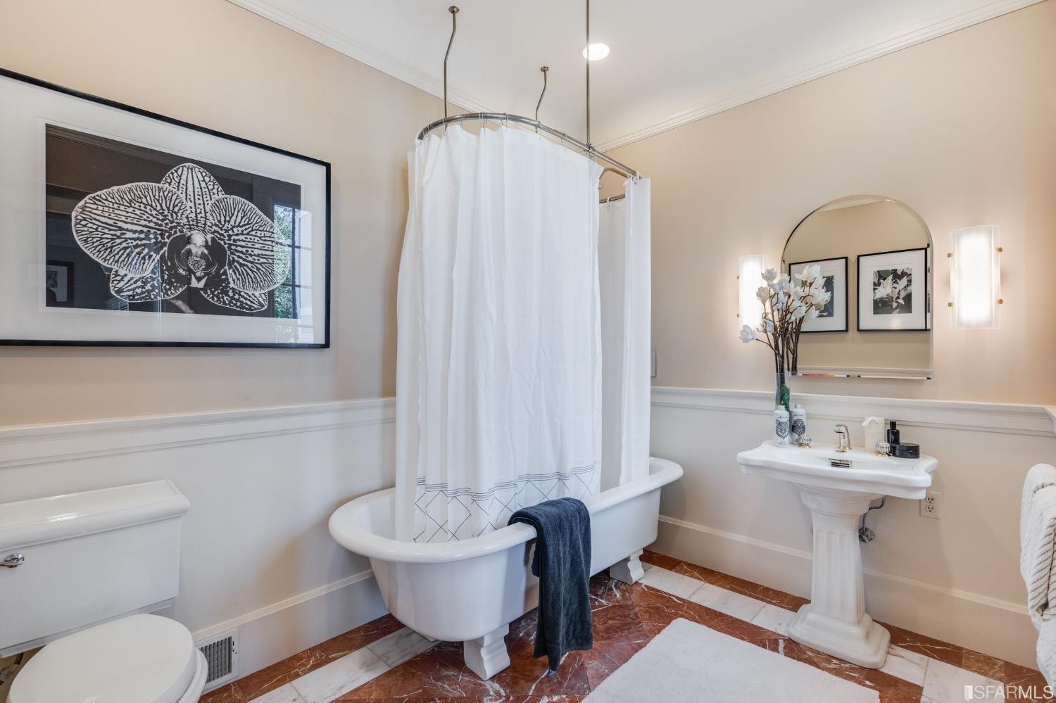 464 Belvedere Street