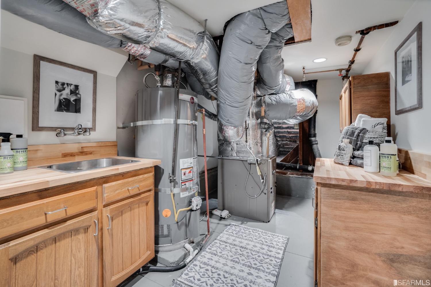 464 Belvedere Street