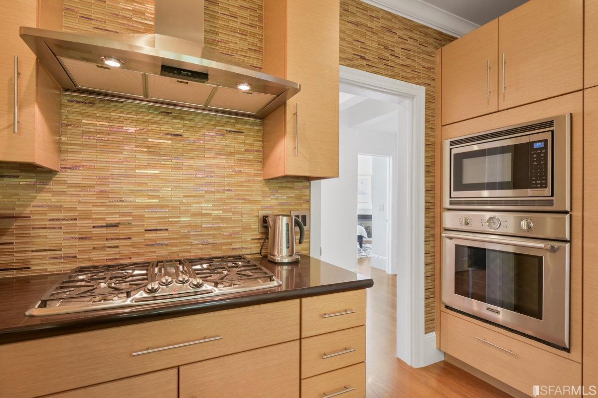 950 Corbett Avenue Unit: 2