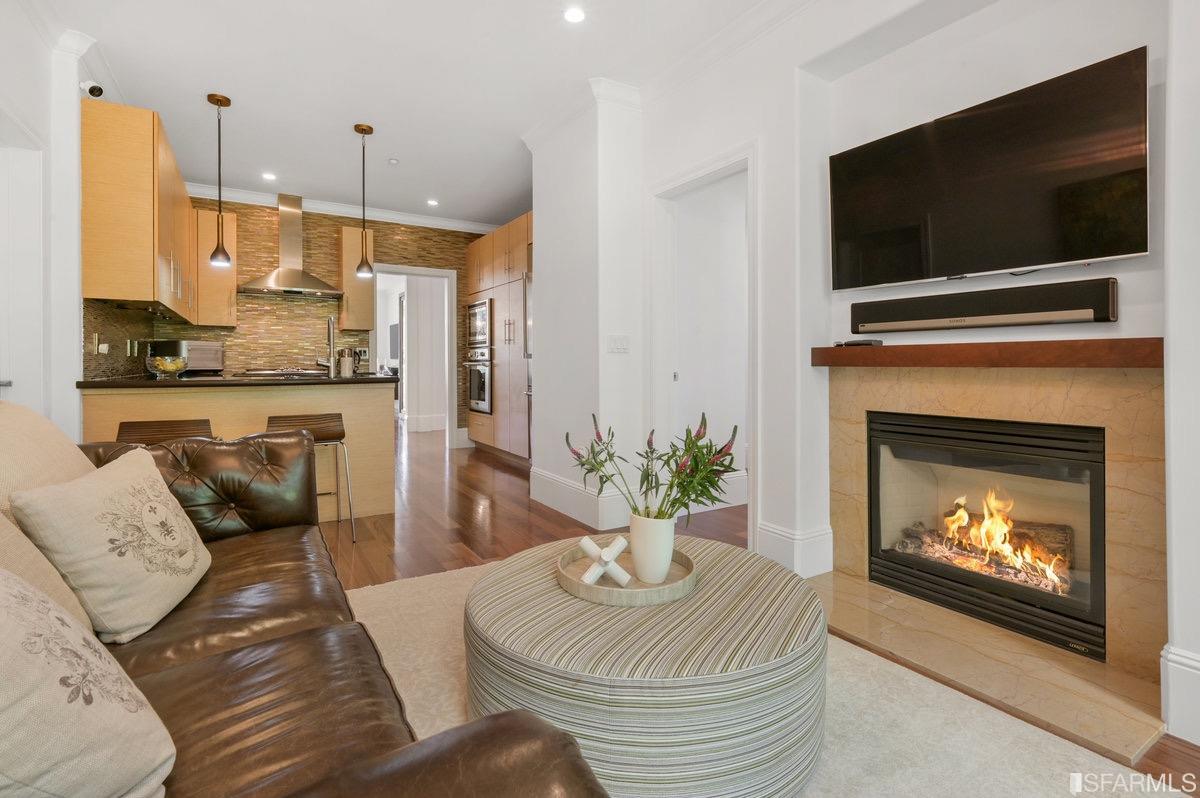 950 Corbett Avenue Unit: 2