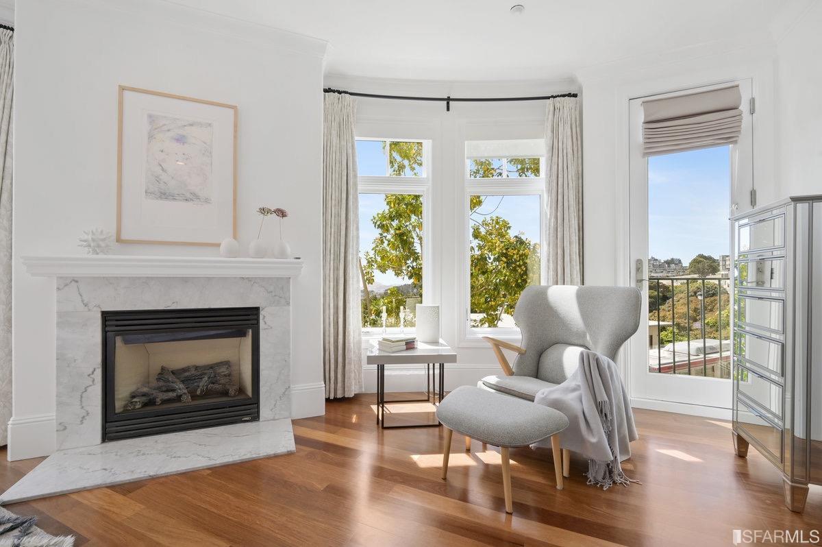 950 Corbett Avenue Unit: 2