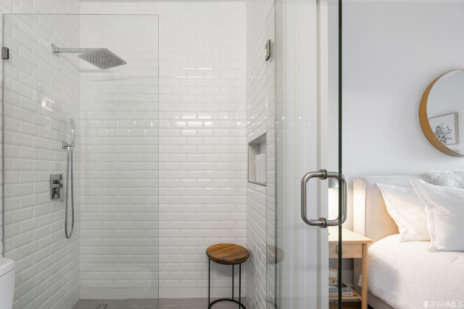 3620 Market Street Unit: 5