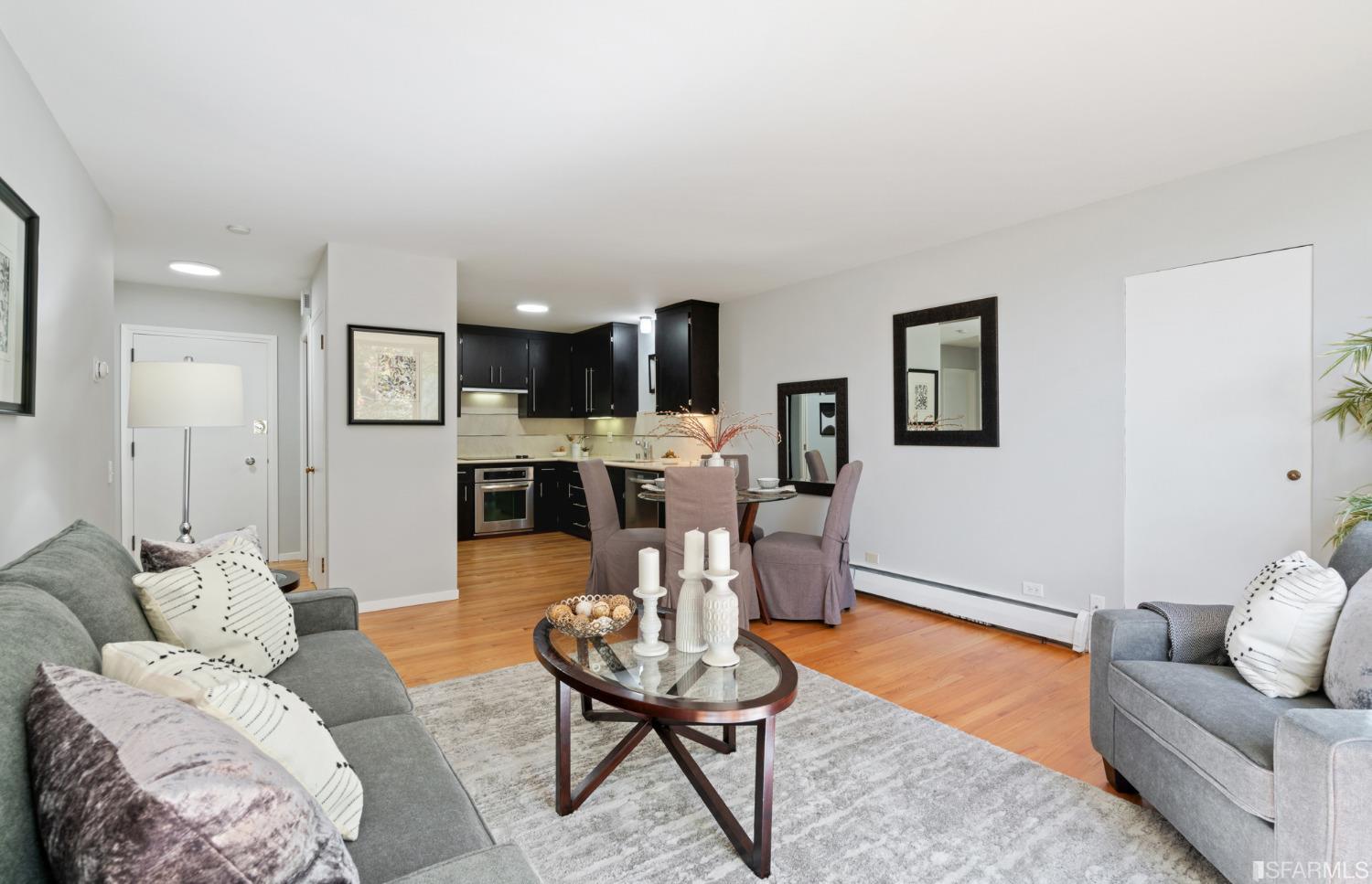 184 Locksley Avenue Unit: 6