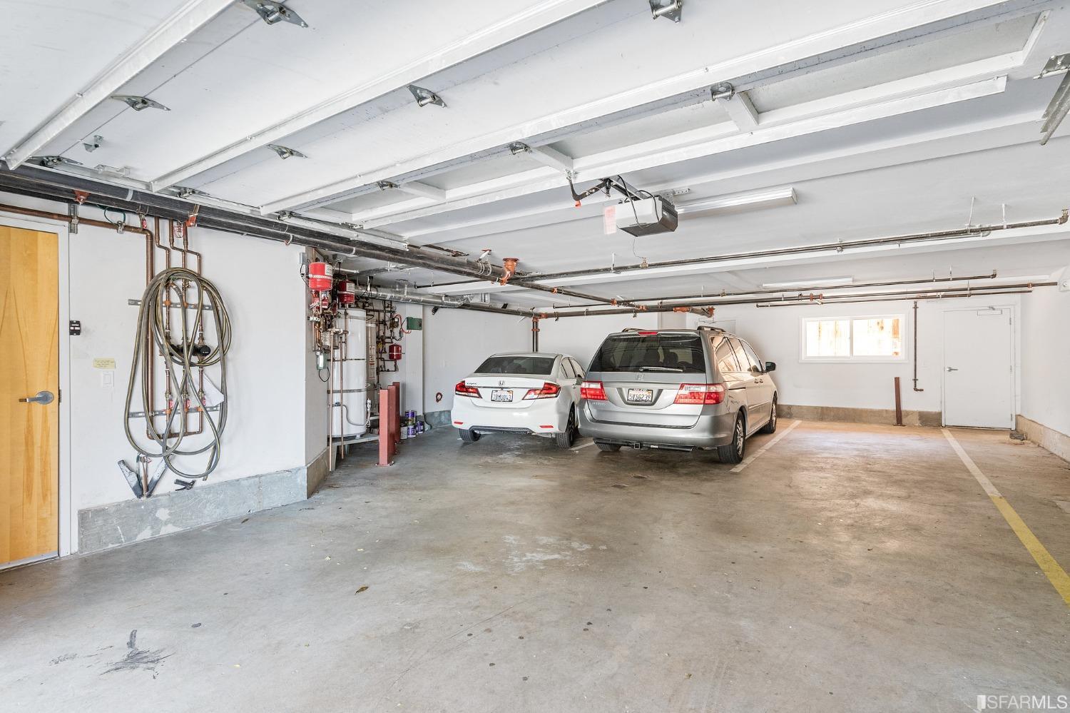 889 North Point Street Unit: 3