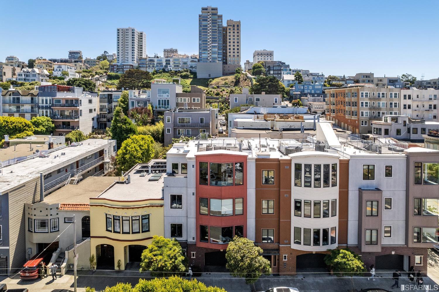 889 North Point Street Unit: 3