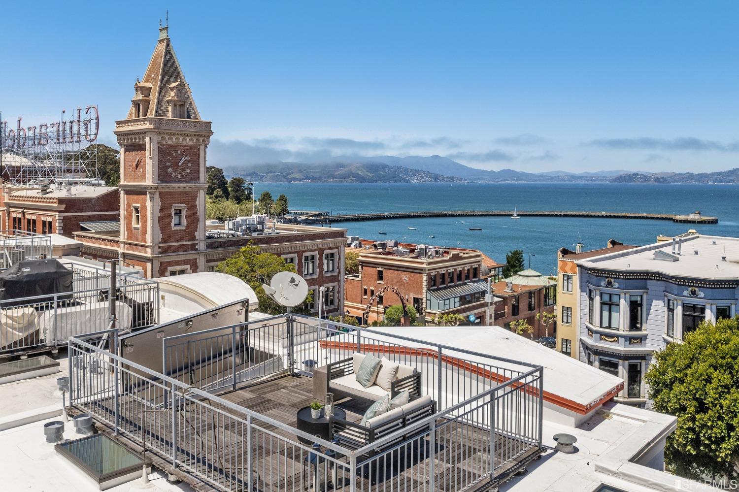 889 North Point Street Unit: 3