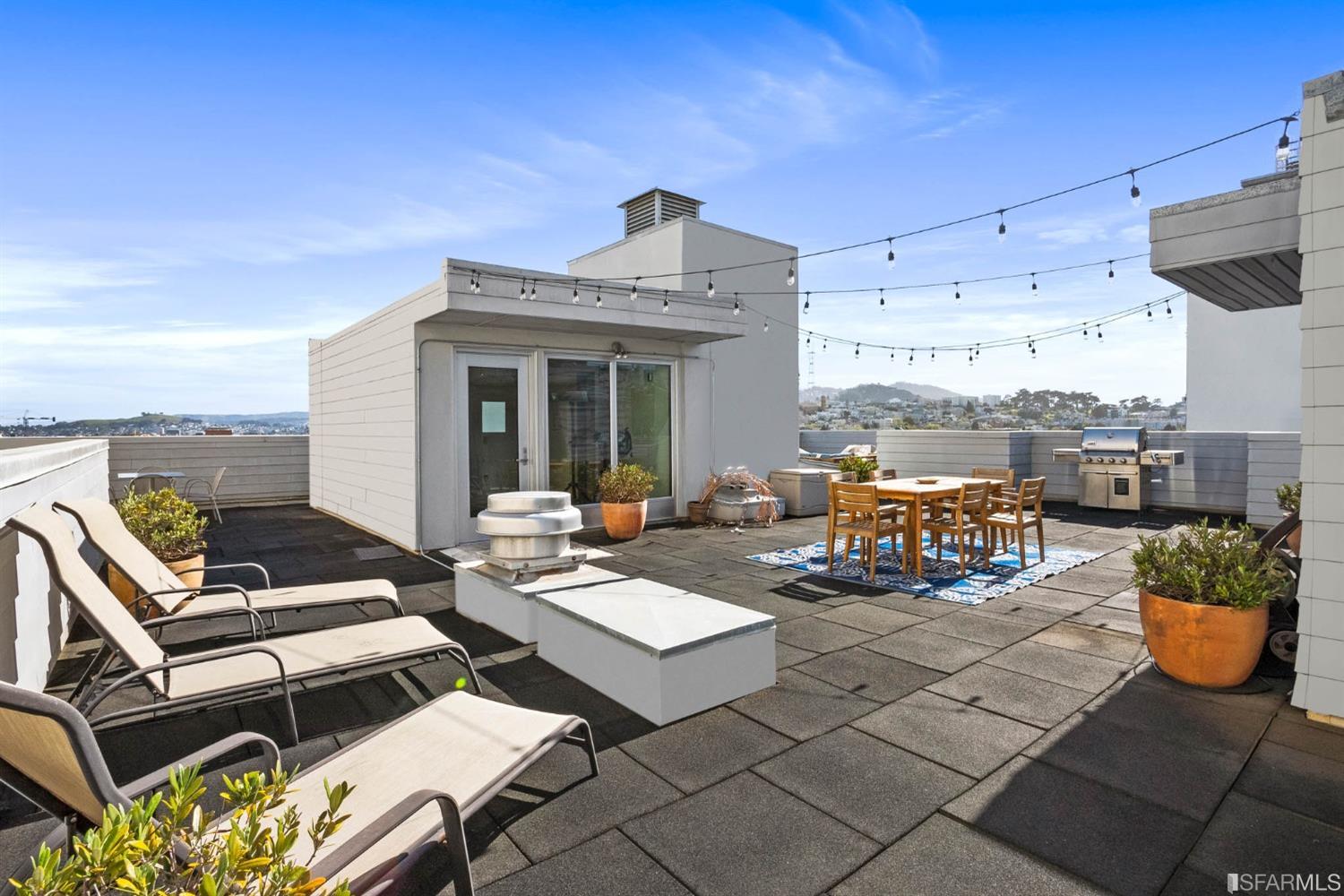 368 Elm Street Unit: 403